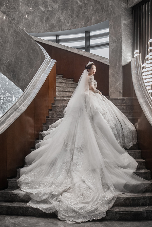 ����Ϊҵ�����Ĵ��գ���ʰױ����ױ�����������רҵ��ױʦ֮·